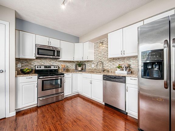 4th image of 8366 Cliffthorne Way