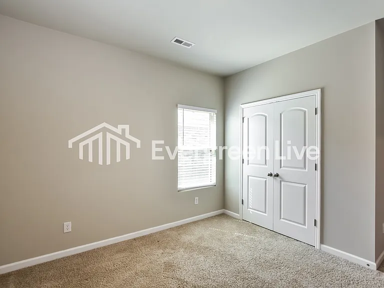 127 Rolling Green Dr — Photo 12