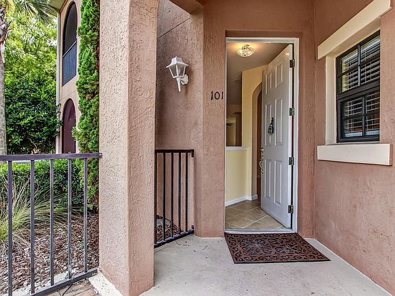 4th image of 155 Calle El Jardin #A