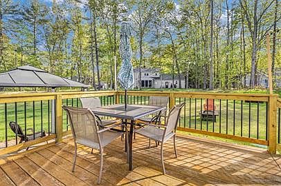 2nd image of 36 Belvedere Dr #1
