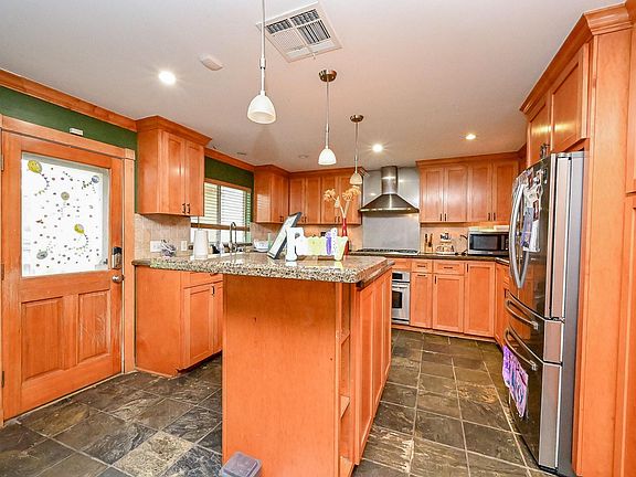 5th image of 2407 Fawnwood Ln