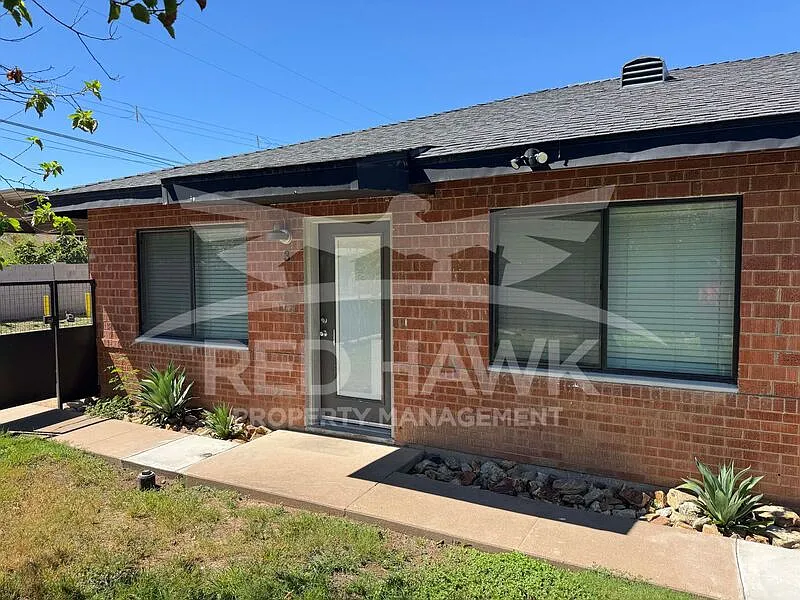 319 W Highland Ave #3