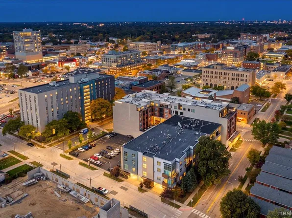 614 S Troy St Unit 203, Royal Oak, MI 48067