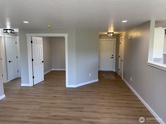 4th image of 230 Adams Drive
