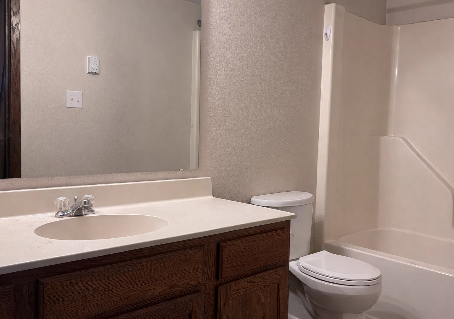 Darcys Apartments — Photo 4