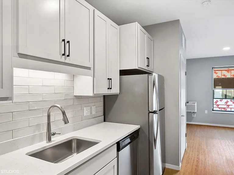 Lago Apartments — Photo 99