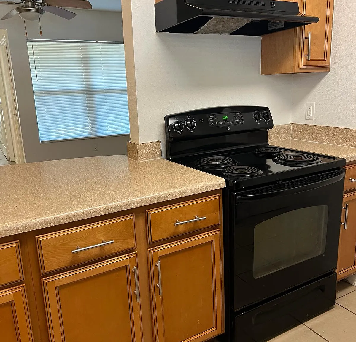 3 bed, $1,045 — Photo 3