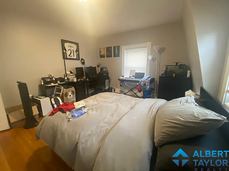 32 Touro Ave #1 — Photo 11