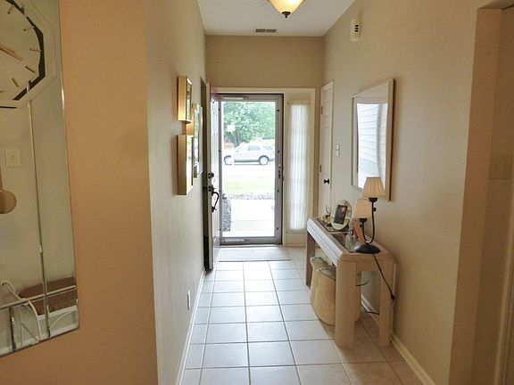 2nd image of 6279 Twyckenham Dr