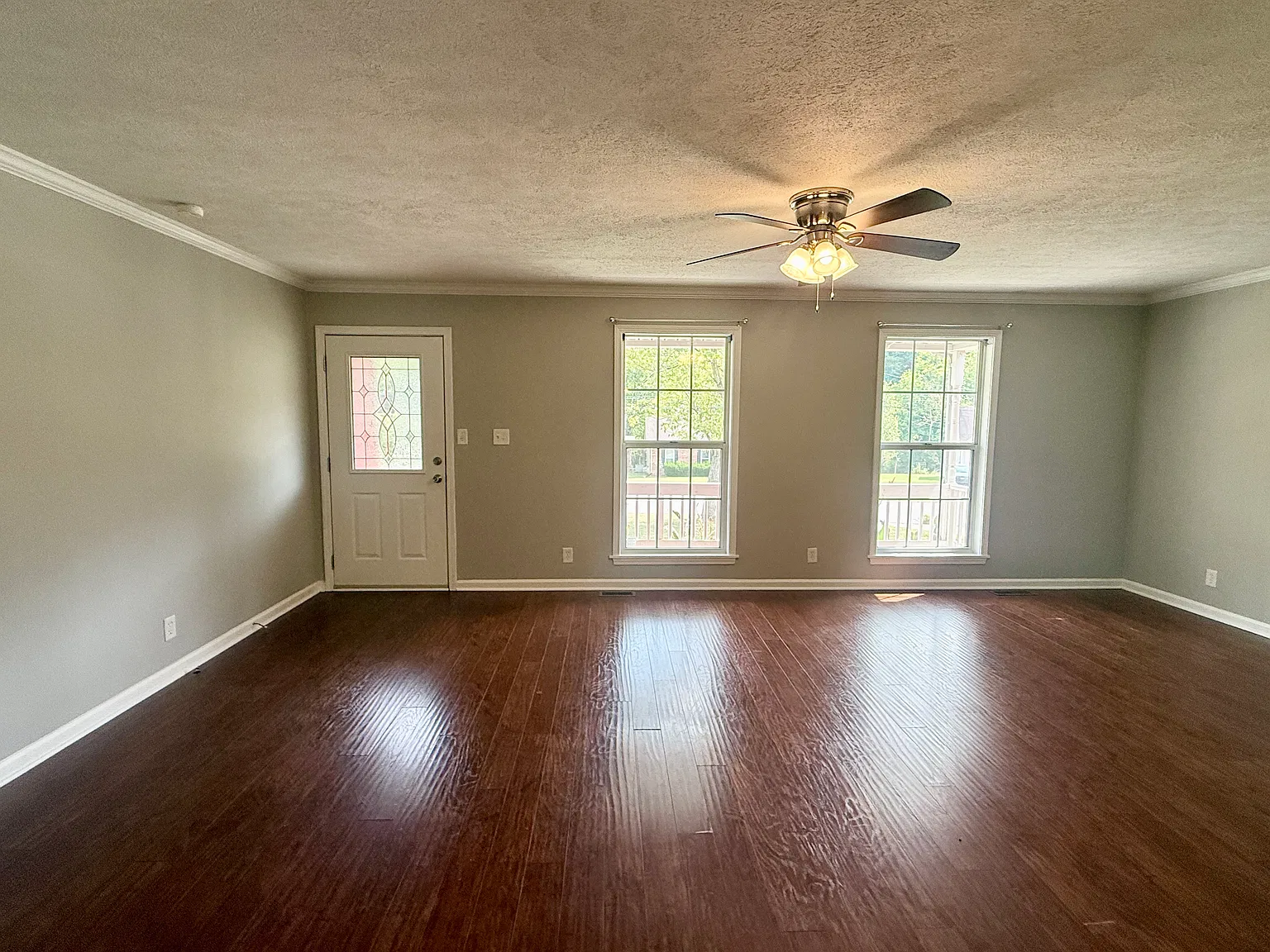 3 bed, 1576 sqft, $1,650 — Photo 3