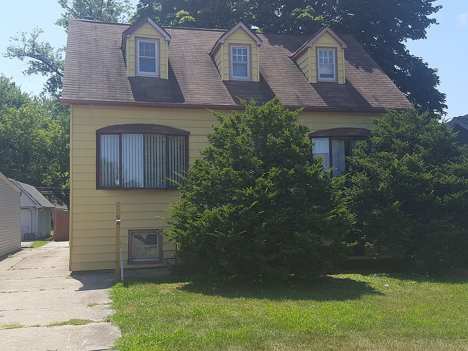 1st image of 10425 W Lyndale Ave