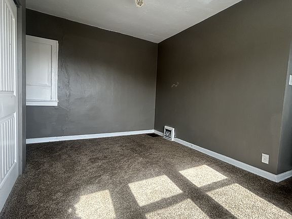 3rd image of 2905 Madison Ave #3