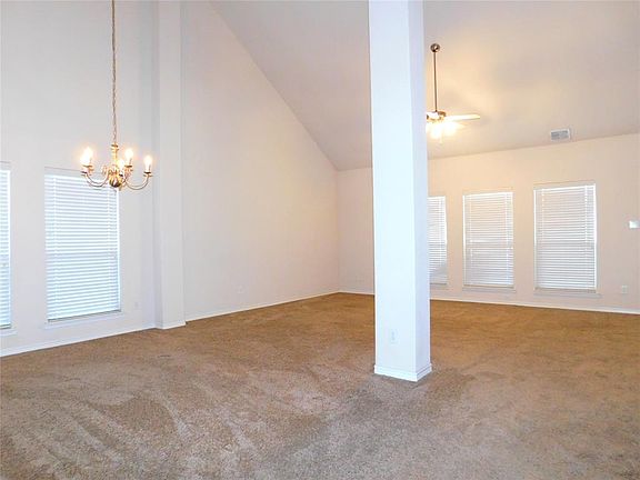 5th image of 1409 Carriage Ln