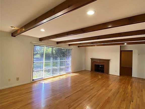 5th image of 6873 Post Oak Dr