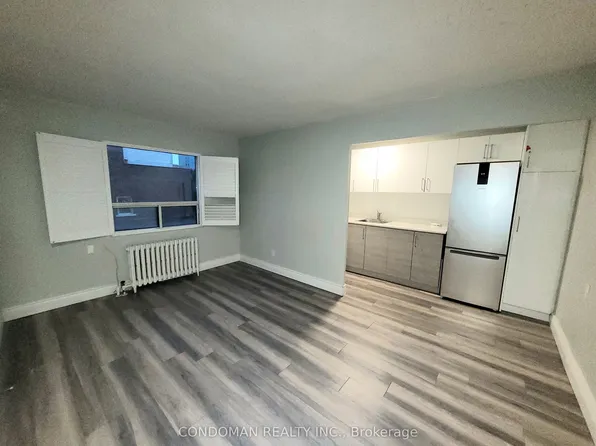 852 Broadview Ave, Toronto, ON