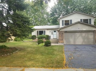 143 S Berteau Ave, Bartlett, IL 60103