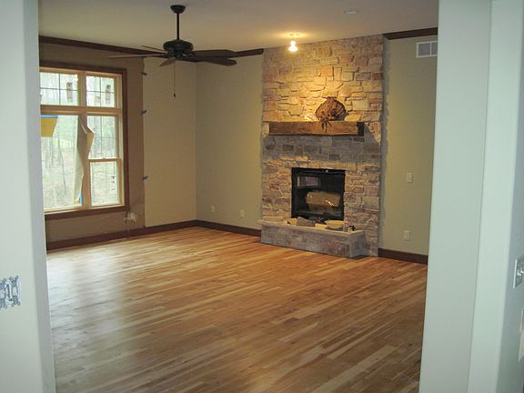 4th image of 1616 Pine Cove Ln