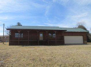 1310 Lakeview Rd, Livingston, TN 38570