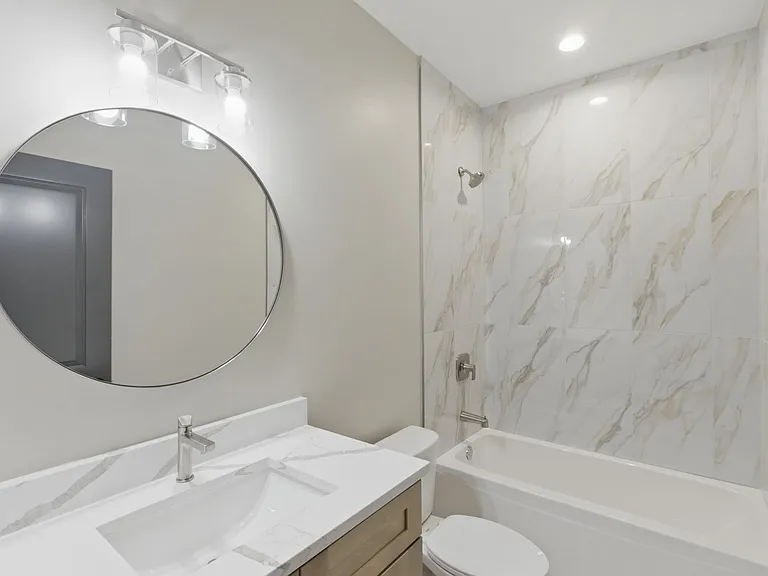 4933 S Champlain Ave #1 — Photo 10