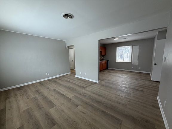 4th image of 26314 Waldorf St