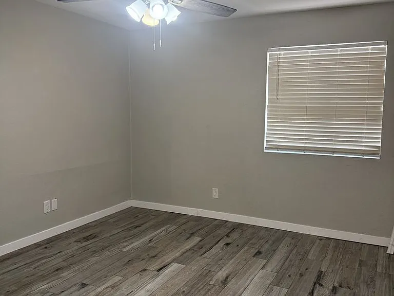 1215 E Lemon St #105 — Photo 10