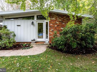 2913 Pine Spring Rd, Falls Church, VA 22042