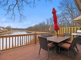 12327 Charlotte St, Kansas City, MO 64146