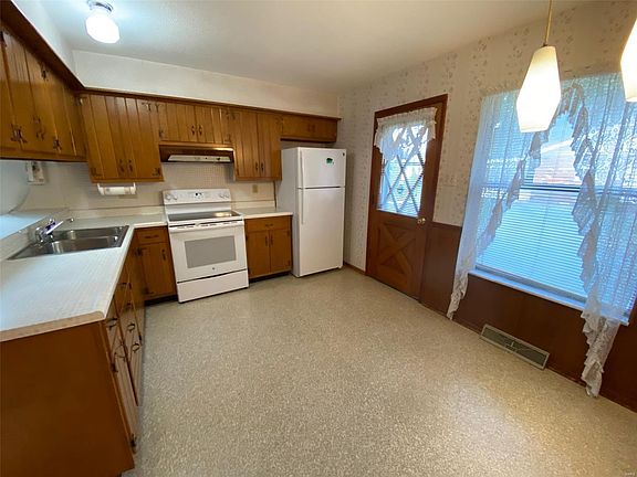 5th image of 2331 Emert Ave