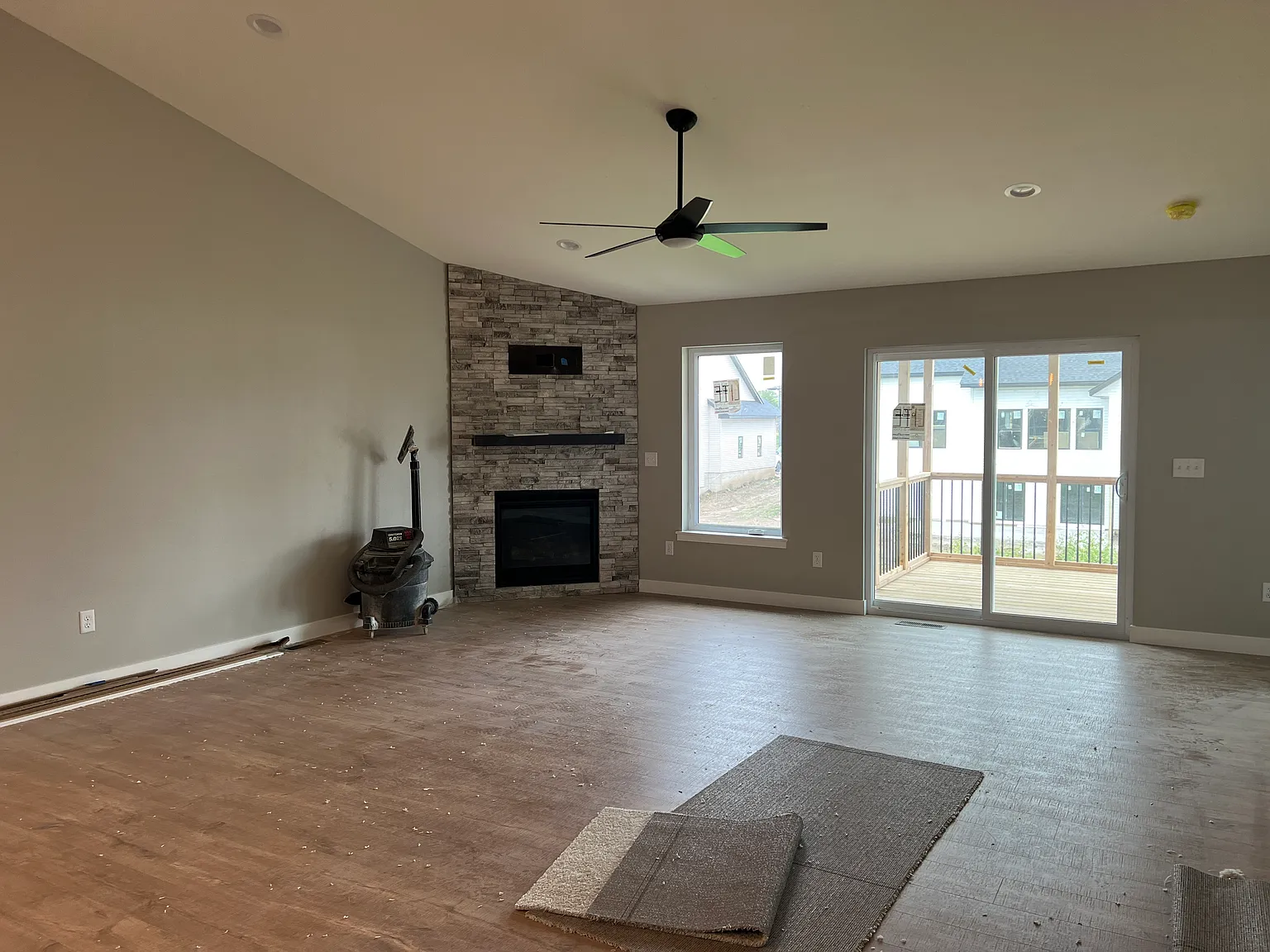 4 bed, 2577 sqft, $3,100 — Photo 3