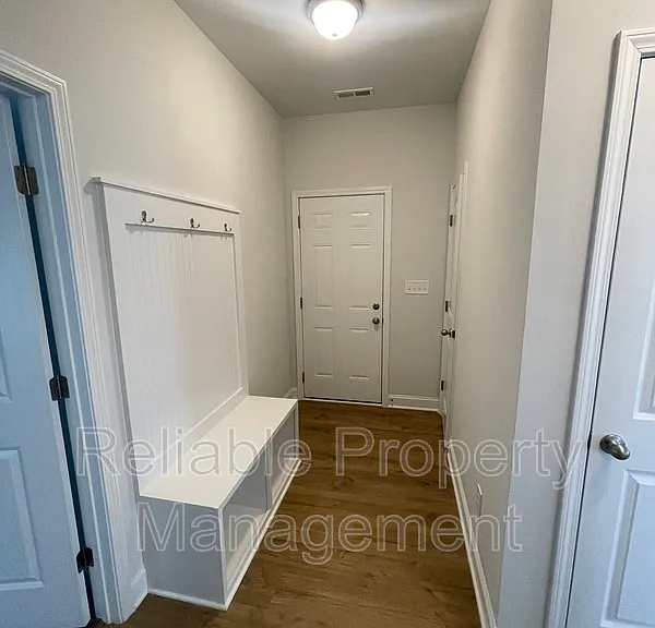 237 Brisbane Dr — Photo 17