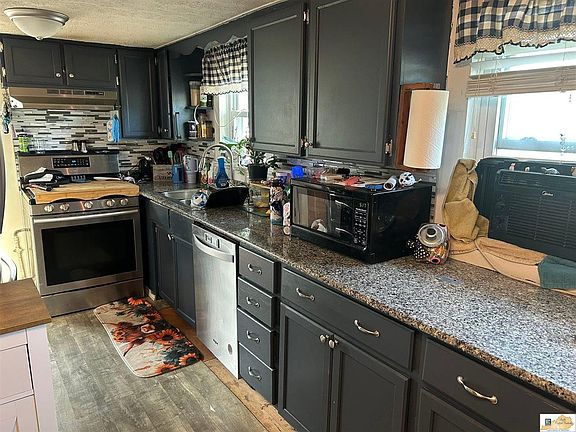 3rd image of 206 Green St