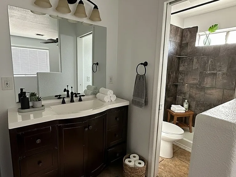 3148 N 86th Ln — Photo 3