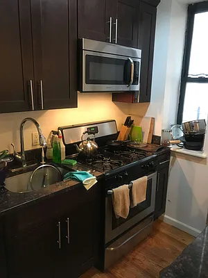 Rented by PMG Real Estate  | media 42