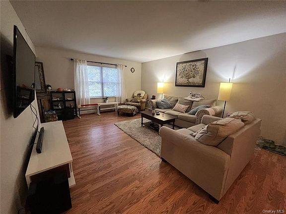 5th image of 23 Mount Morris Ave