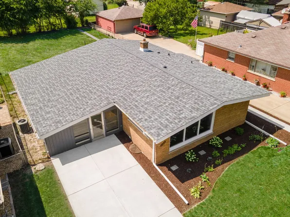 240 Barron St, Bensenville, IL 60106