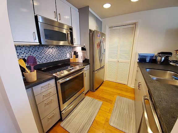 4th image of 451 Kansas St Unit 570