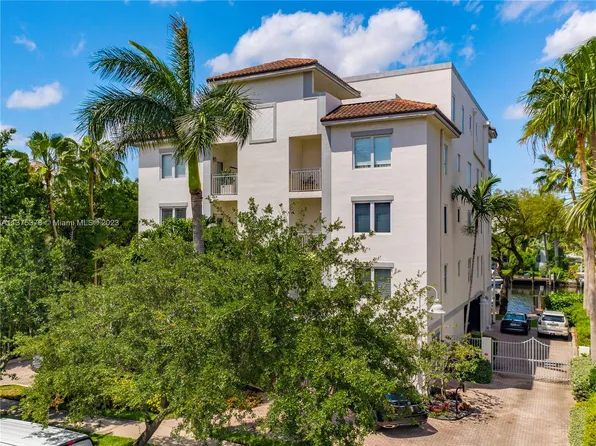 217 Hendricks Isle APT 301, Fort Lauderdale, FL 33301