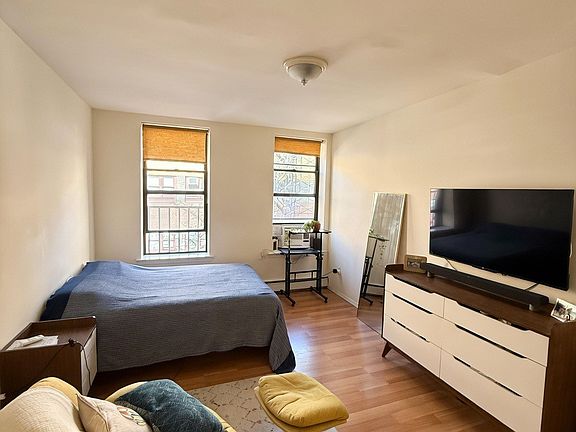 2nd image of 530 W 50th St APT 2A