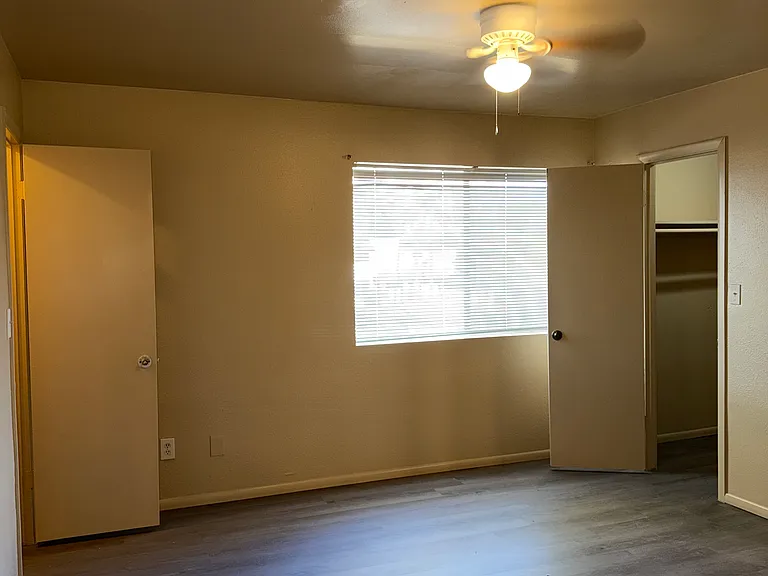7126 N 19th Ave #218 — Photo 8