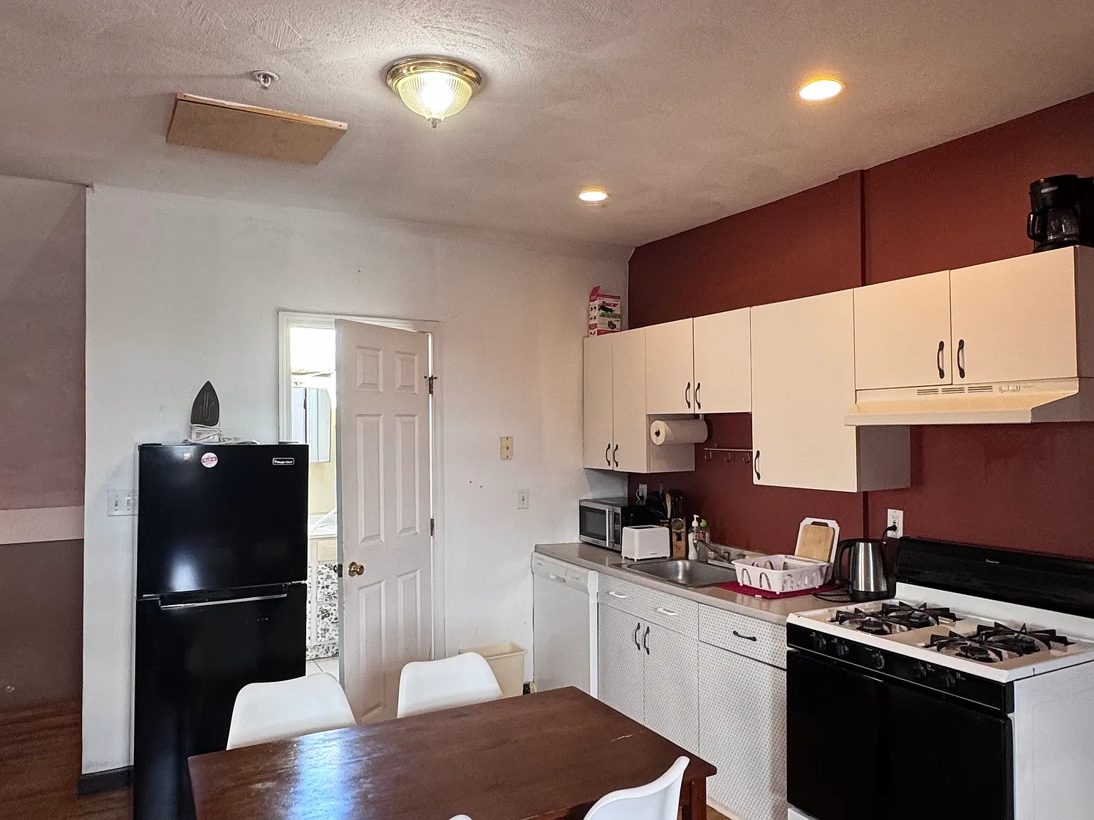 2 bed, 600 sqft, $4,500 — Photo 4