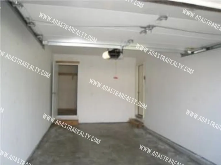 306 N 9th St #D — Photo 16