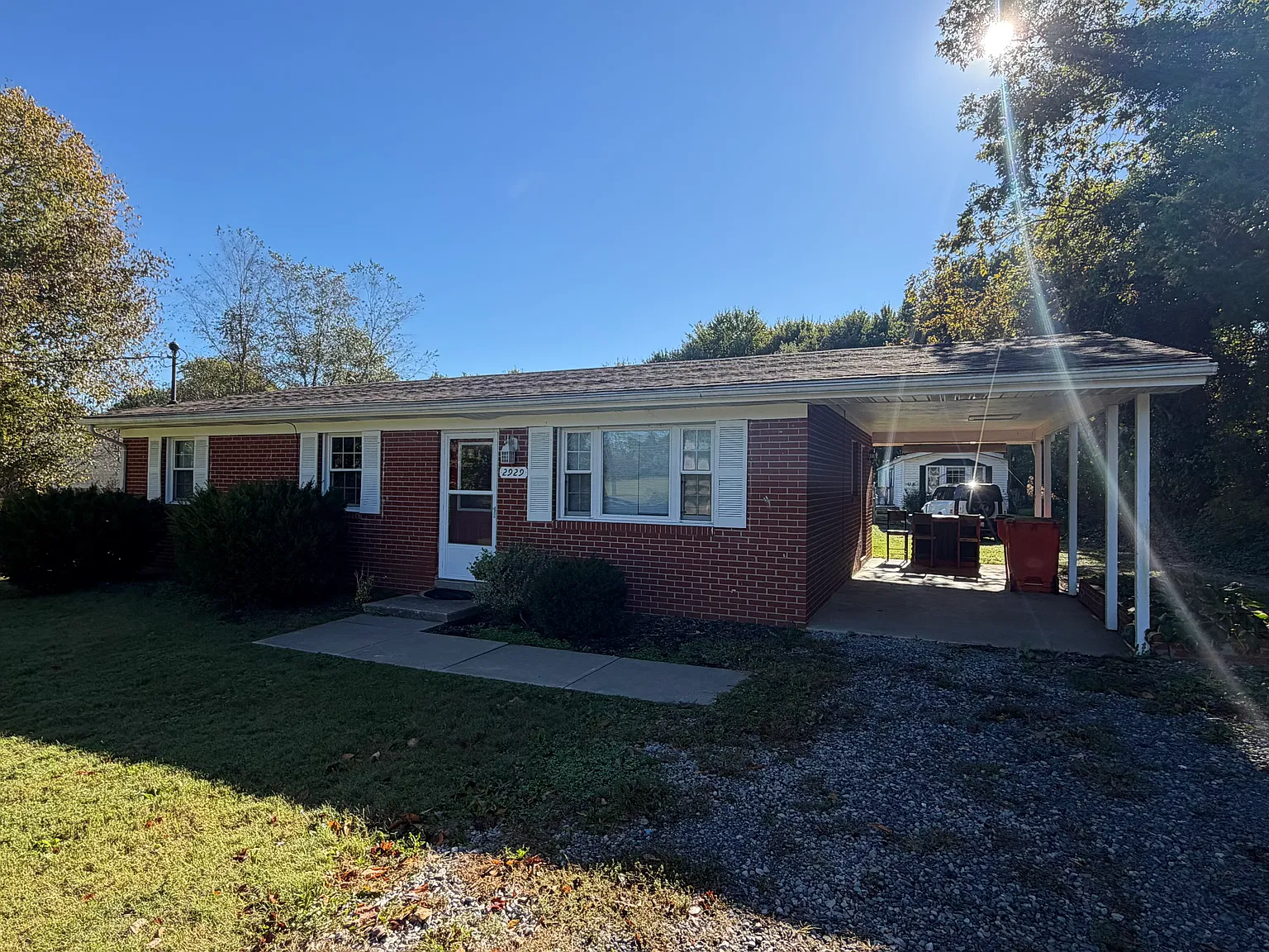 3 bed, 1025 sqft, $1,800 — Photo 1