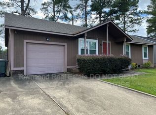 420 Mangum Ct, Fayetteville, NC 28314