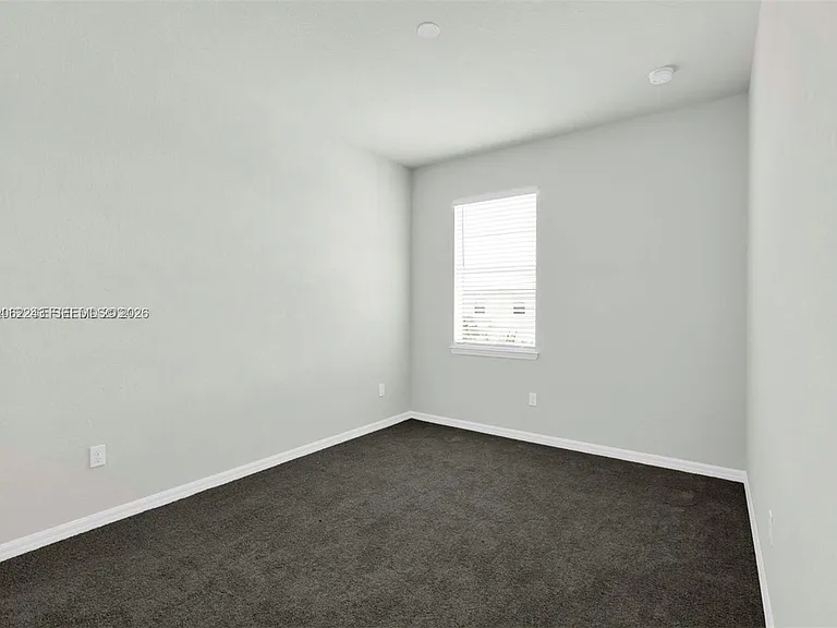 1240 Eucalyptus Dr #2 — Photo 15