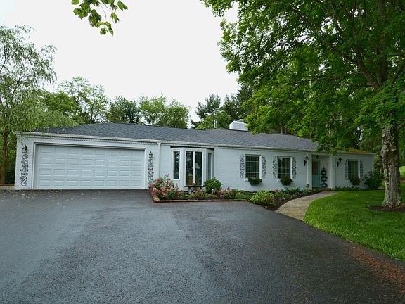 2nd image of 220 Dwyer Ln