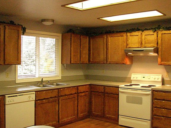4th image of 3216 NE 133rd Ct