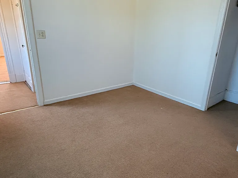 137 Onota St — Photo 6