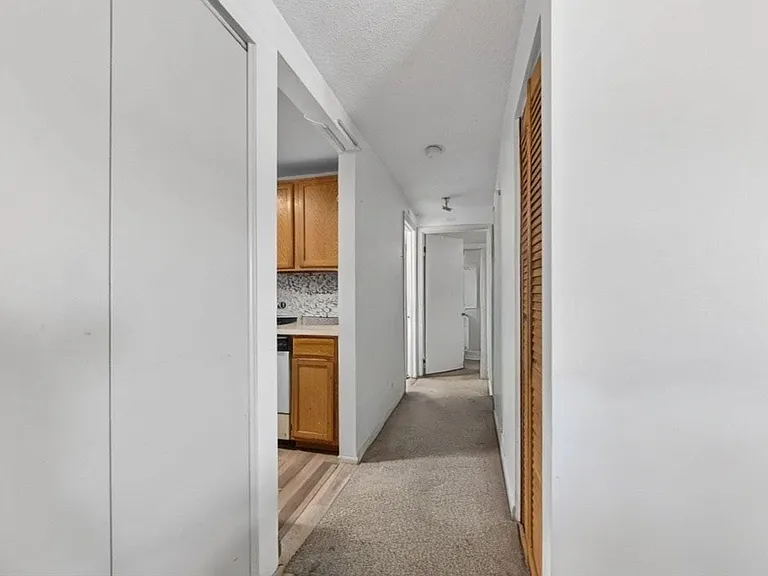 15 Longworth Ave — Photo 3