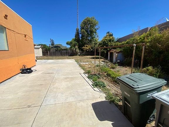 2nd image of 914 Alice Ave