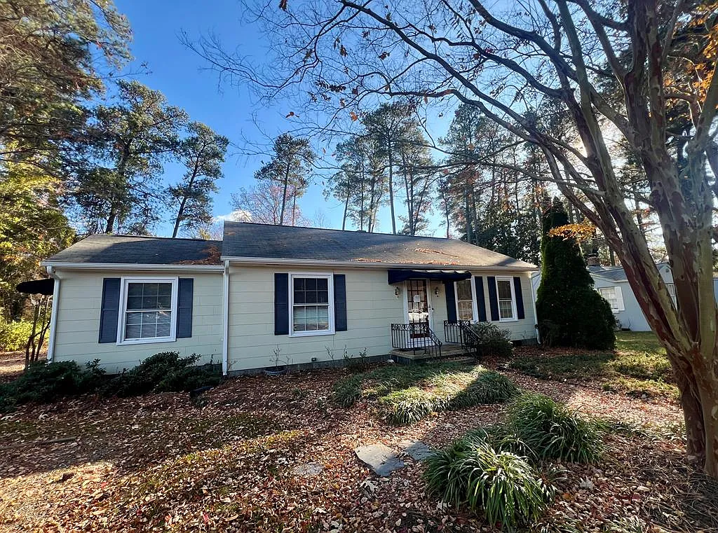 3 bed, 1.0 bath, 1104 sqft, $2,500 — Photo 1